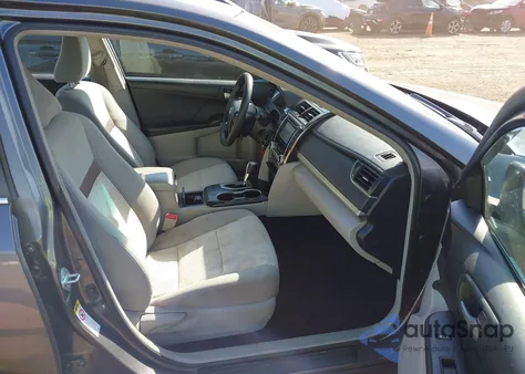 2012 Toyota Camry Le z USA, uszkodzony, nr VIN 4T1BF1FK4CU039043